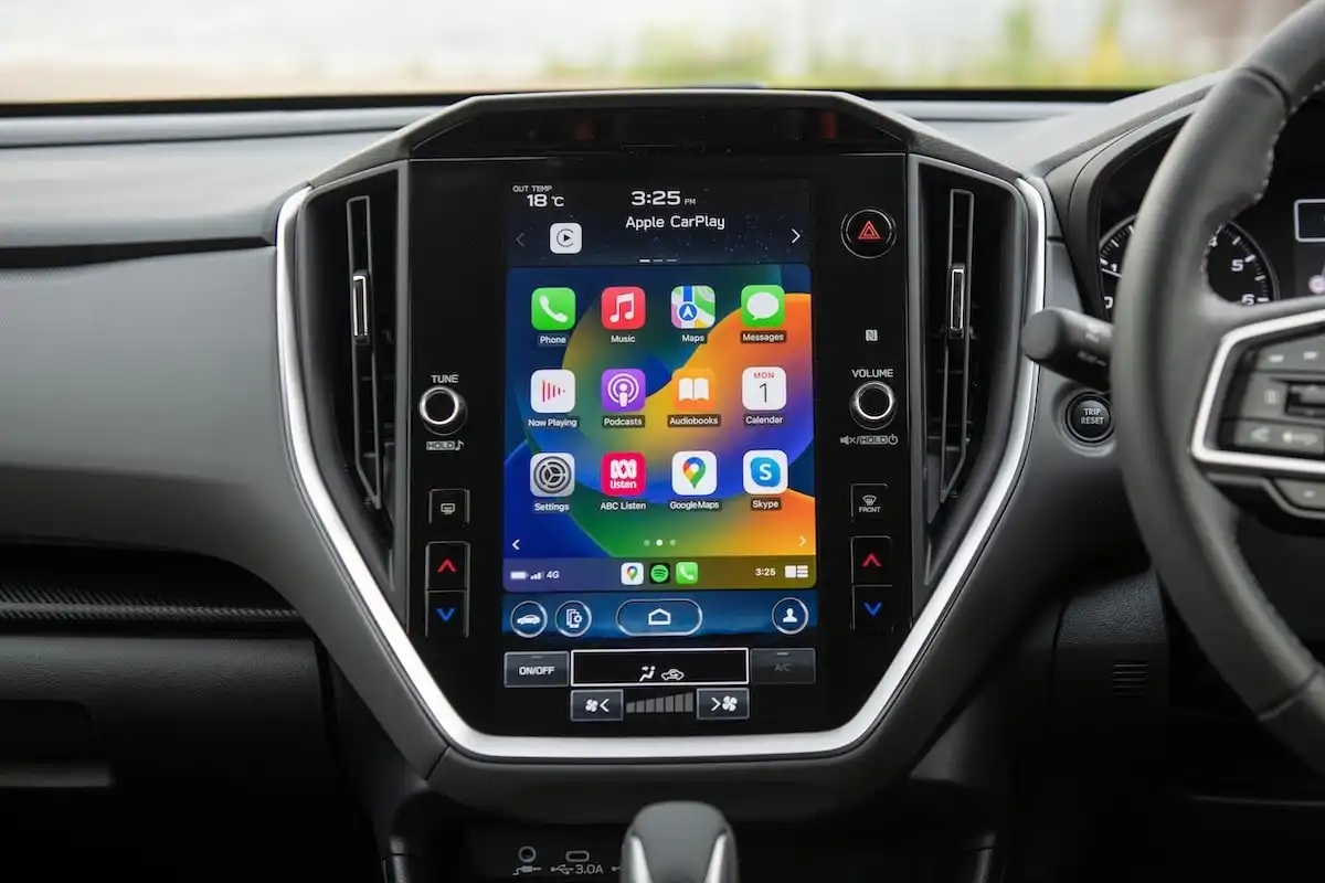 2025 subaru crosstrek infotainment  system