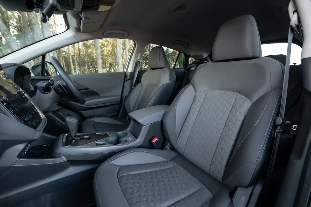 2025 subaru crosstrek seats