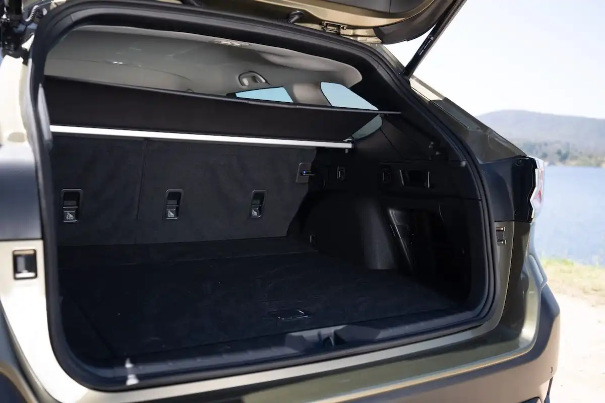 2025 subaru outback boot