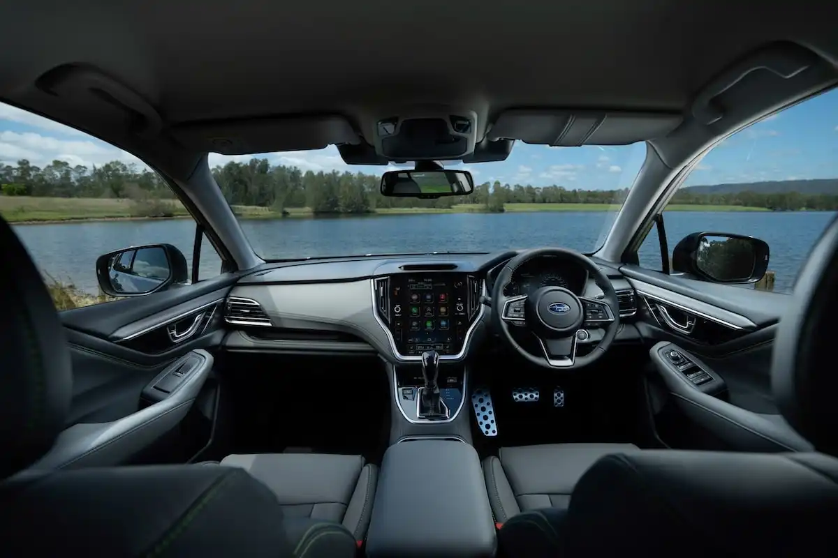 2025 subaru outback front seats