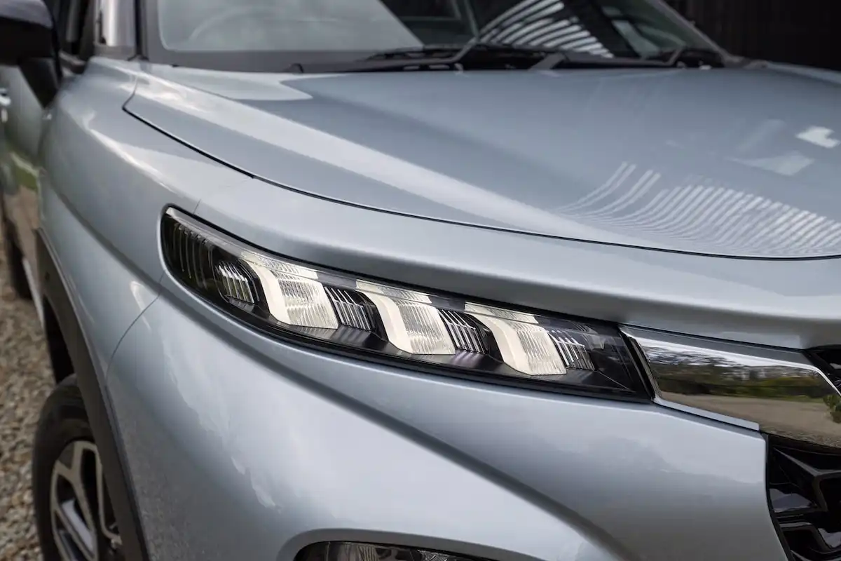 2025 suzuki fronx headlights