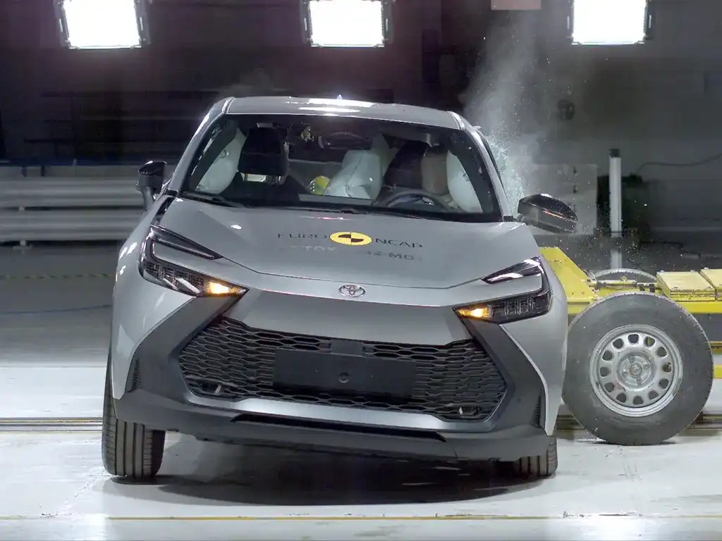 2025 toyota c-hr gxl ancap