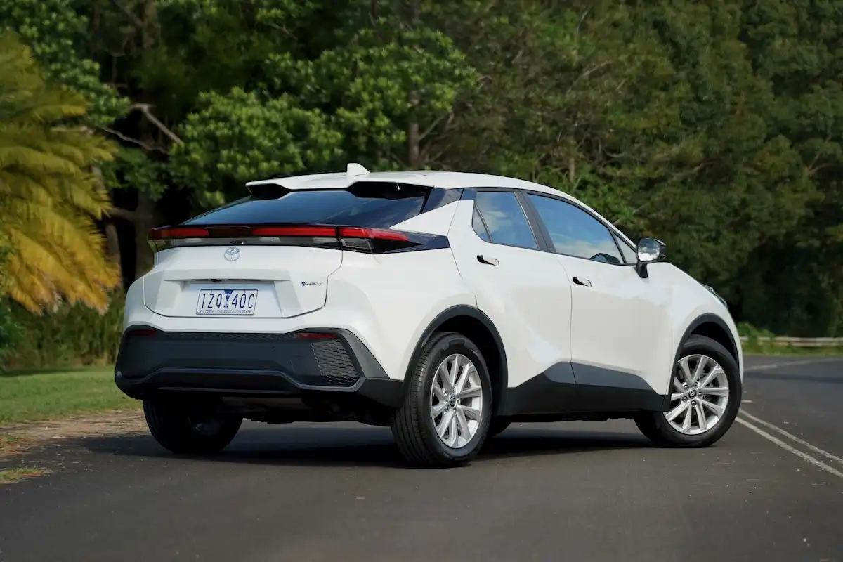 2025 toyota c-hr gxl back