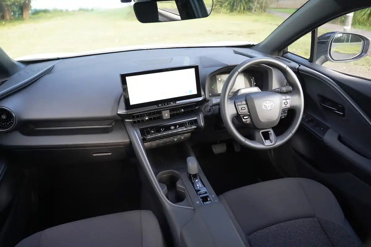2025 toyota c-hr gxl interior