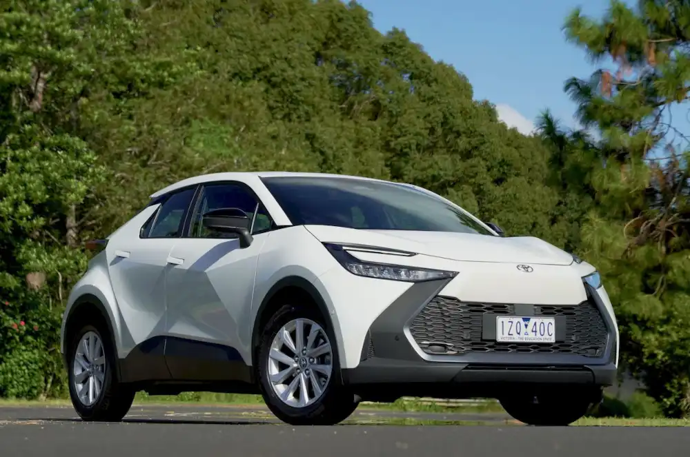 2025 toyota c-hr gxl off-road