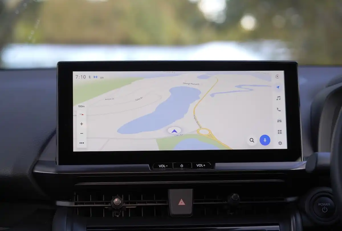2025 toyota c-hr gxl satellite navigation system