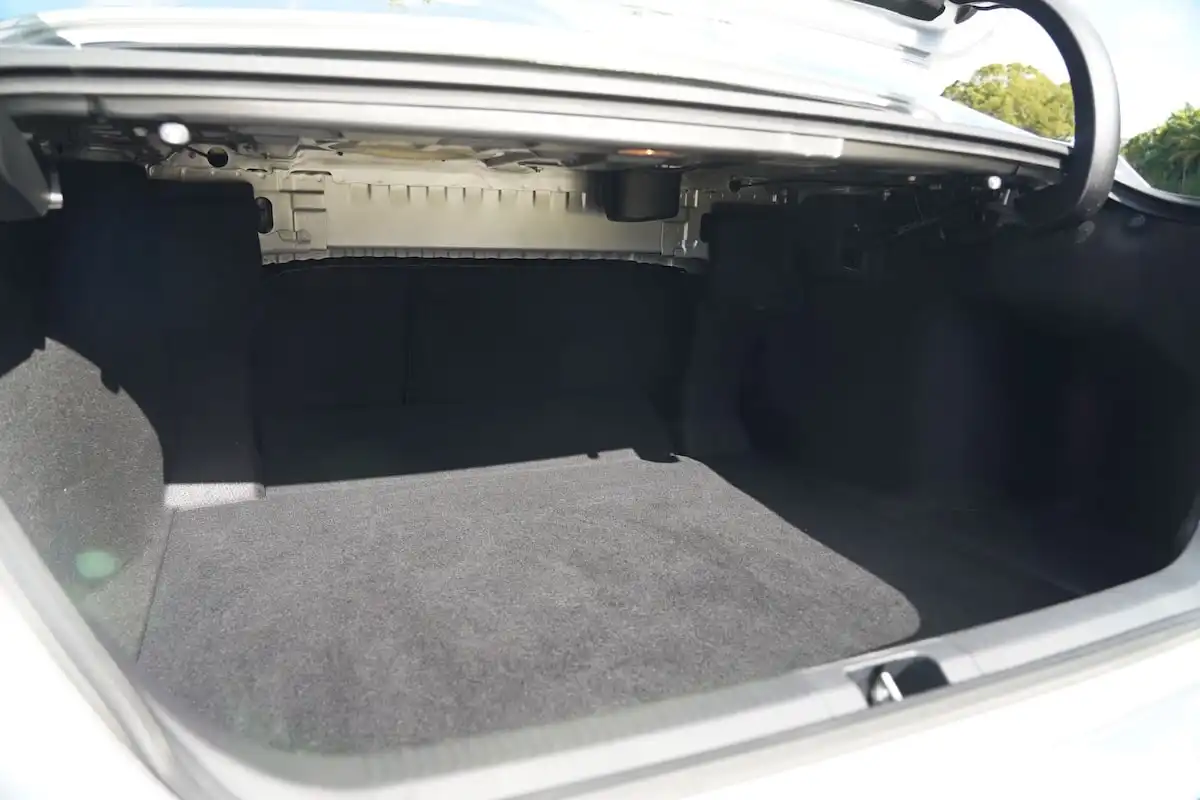 2025 toyota camry ascent sport boot