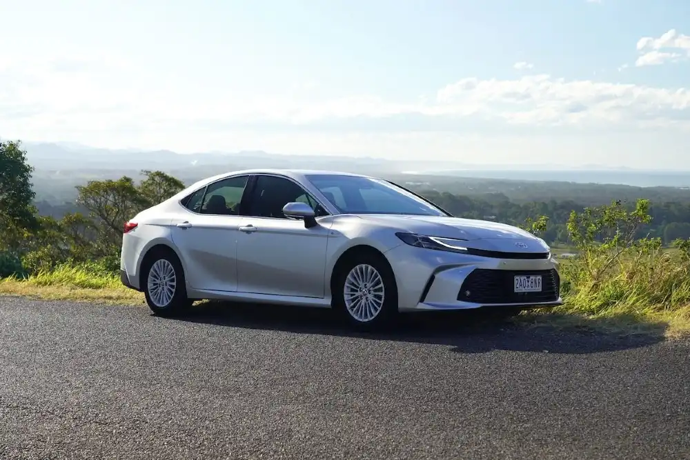 2025 toyota camry ascent sport front