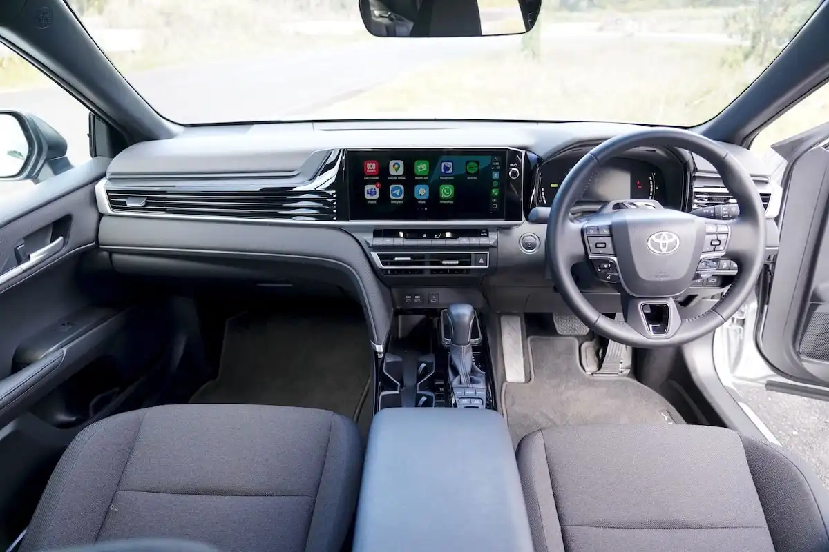 2025 toyota camry ascent sport interior front