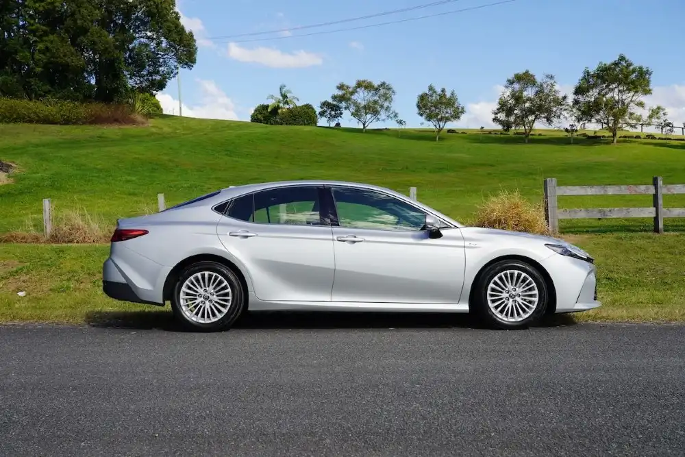 2025 toyota camry ascent sport side