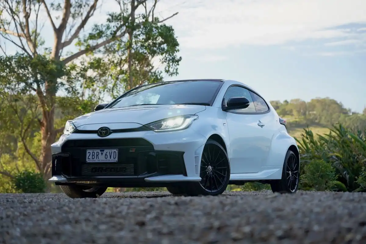 2025 toyota gr yaris gt manual headlights