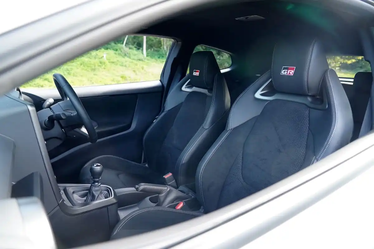 2025 toyota gr yaris gt manual seats