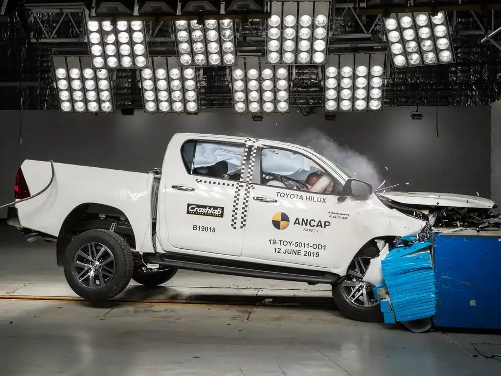 2025 toyota hilux ancap