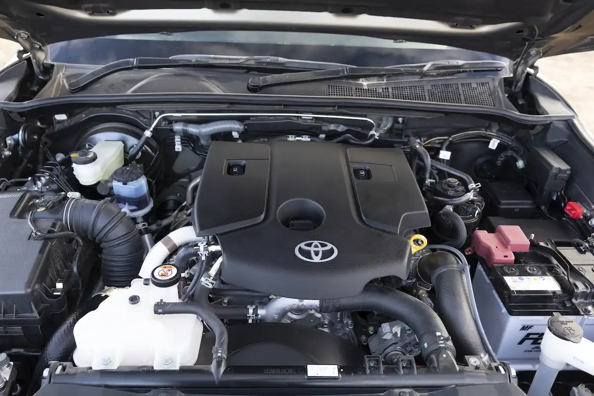 2025 toyota hilux engine