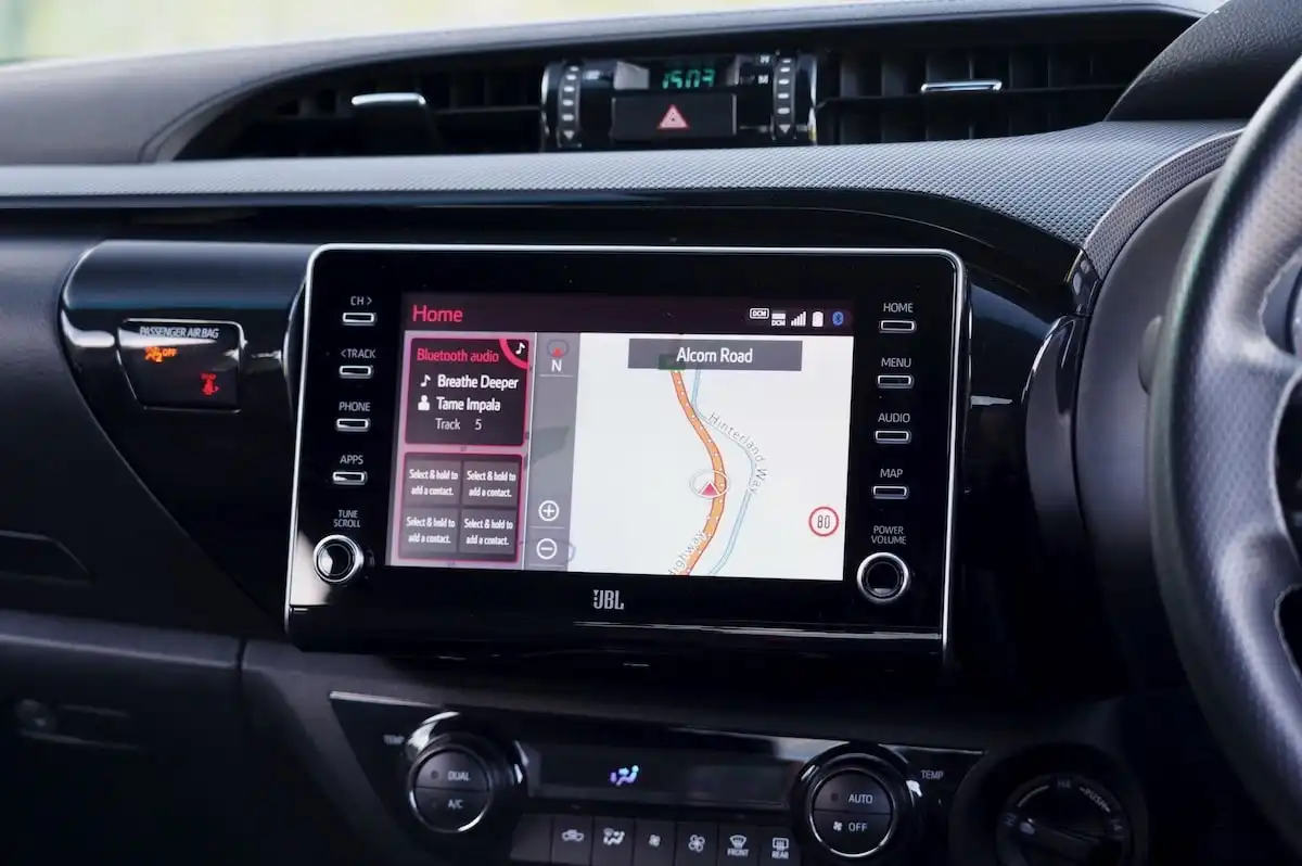 2025 toyota hilux gr sport connectivity