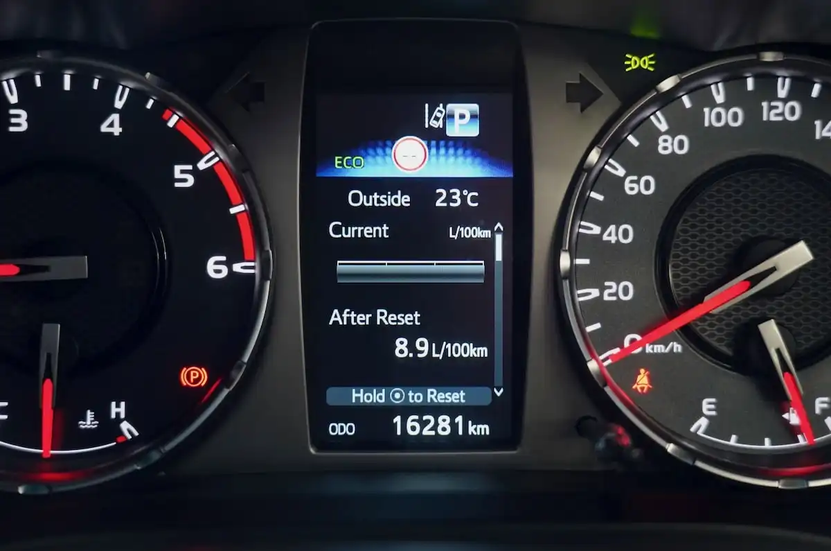 2025 toyota hilux gr sport fuel economy