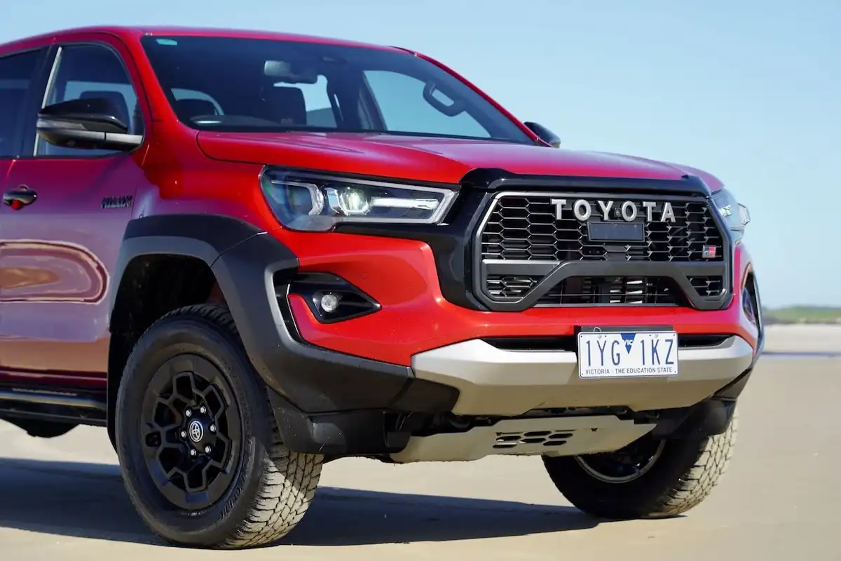 2025 toyota hilux gr sport grille