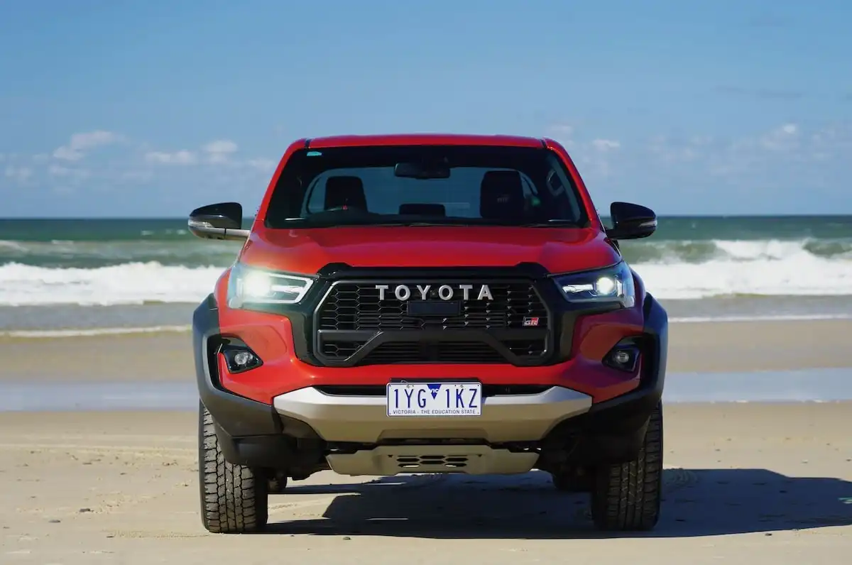 2025 toyota hilux gr sport headlights