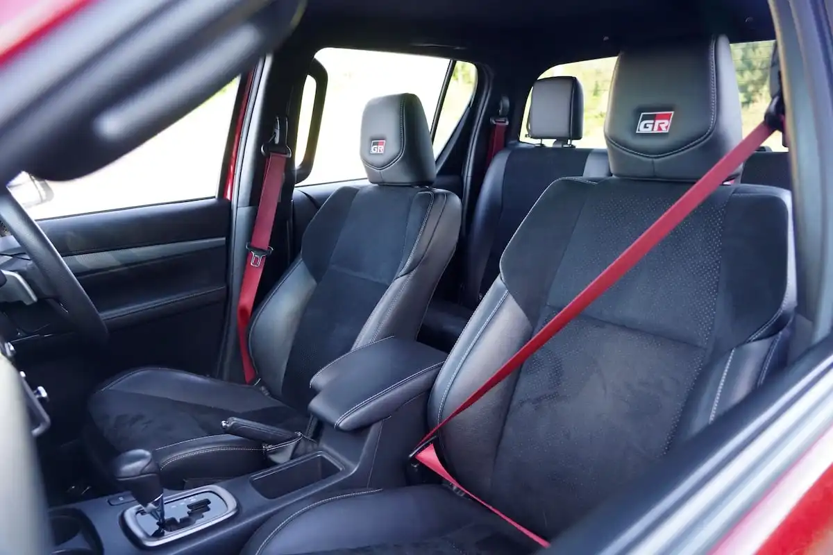 2025 toyota hilux gr sport seats