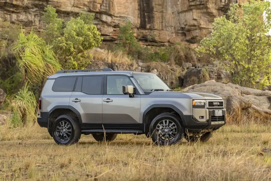 2025 toyota landcruiser prado