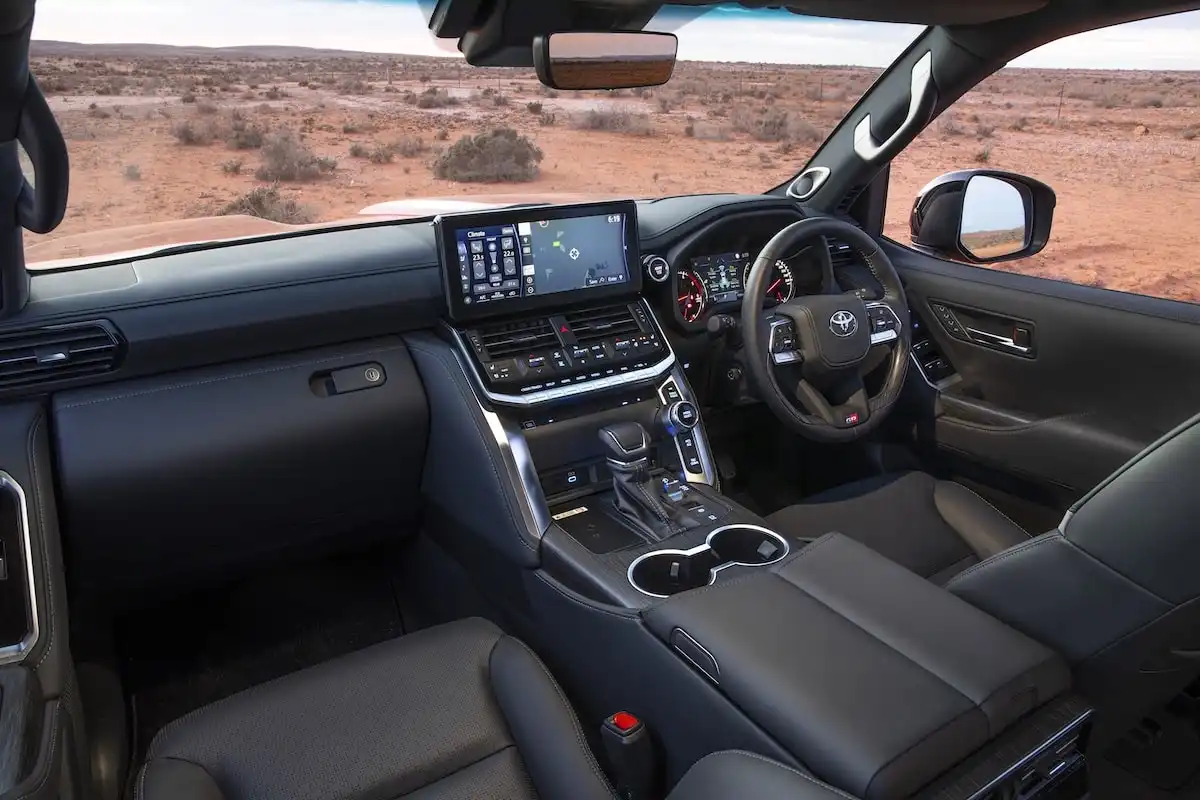 2025 toyota landcruiser 300