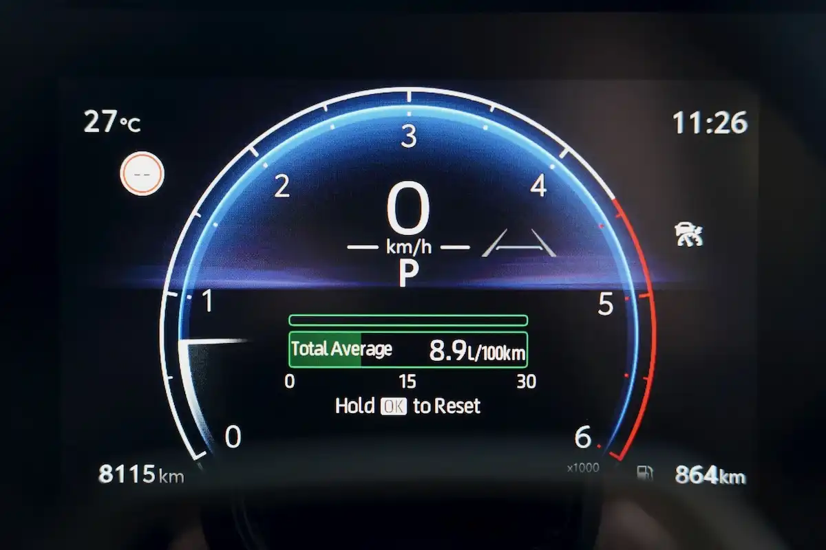 2025 toyota landcruiser prado gxl fuel economy