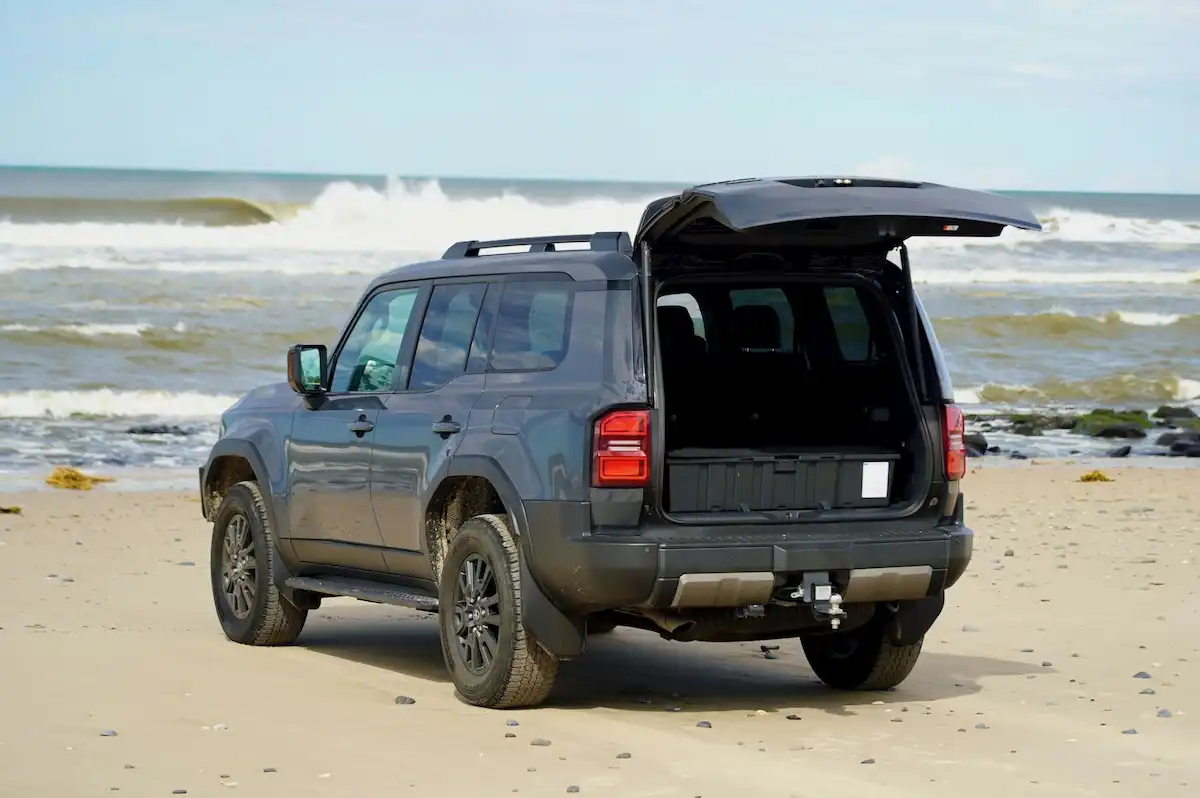 2025 toyota landcruiser prado gxl towing capacity