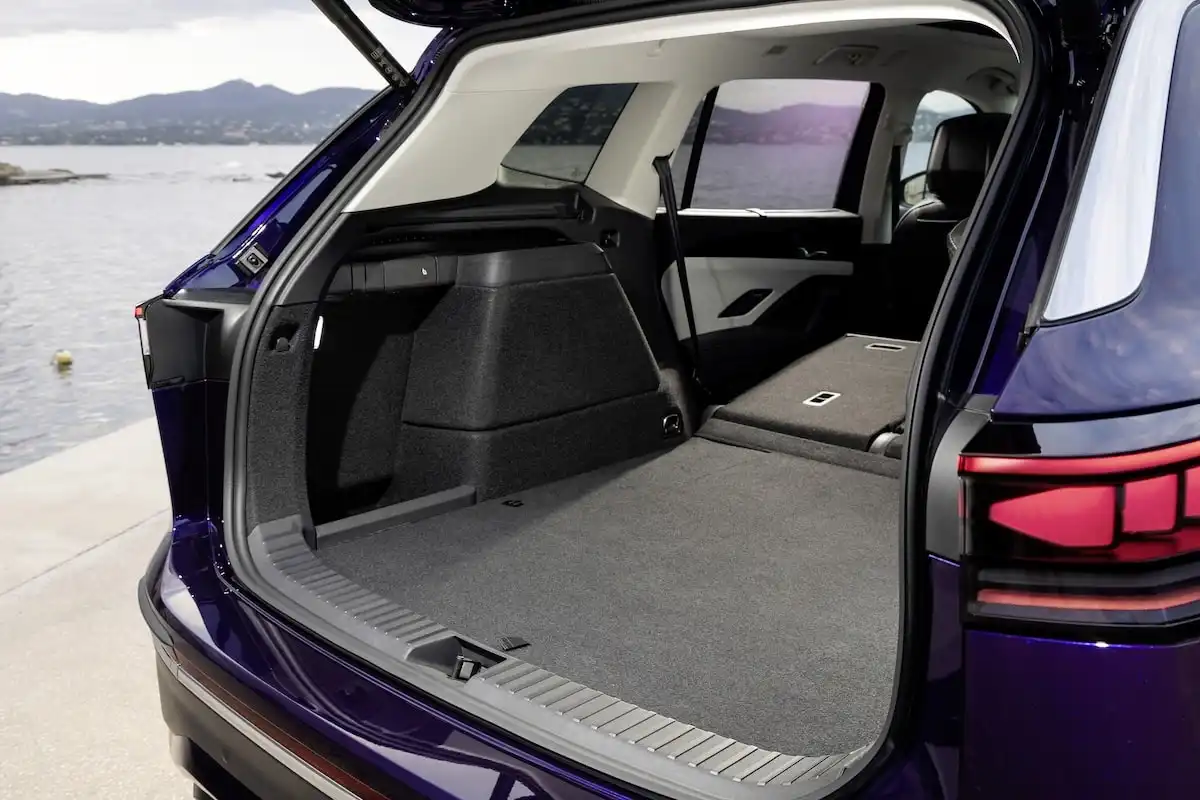 2025 volkswagen tayron boot