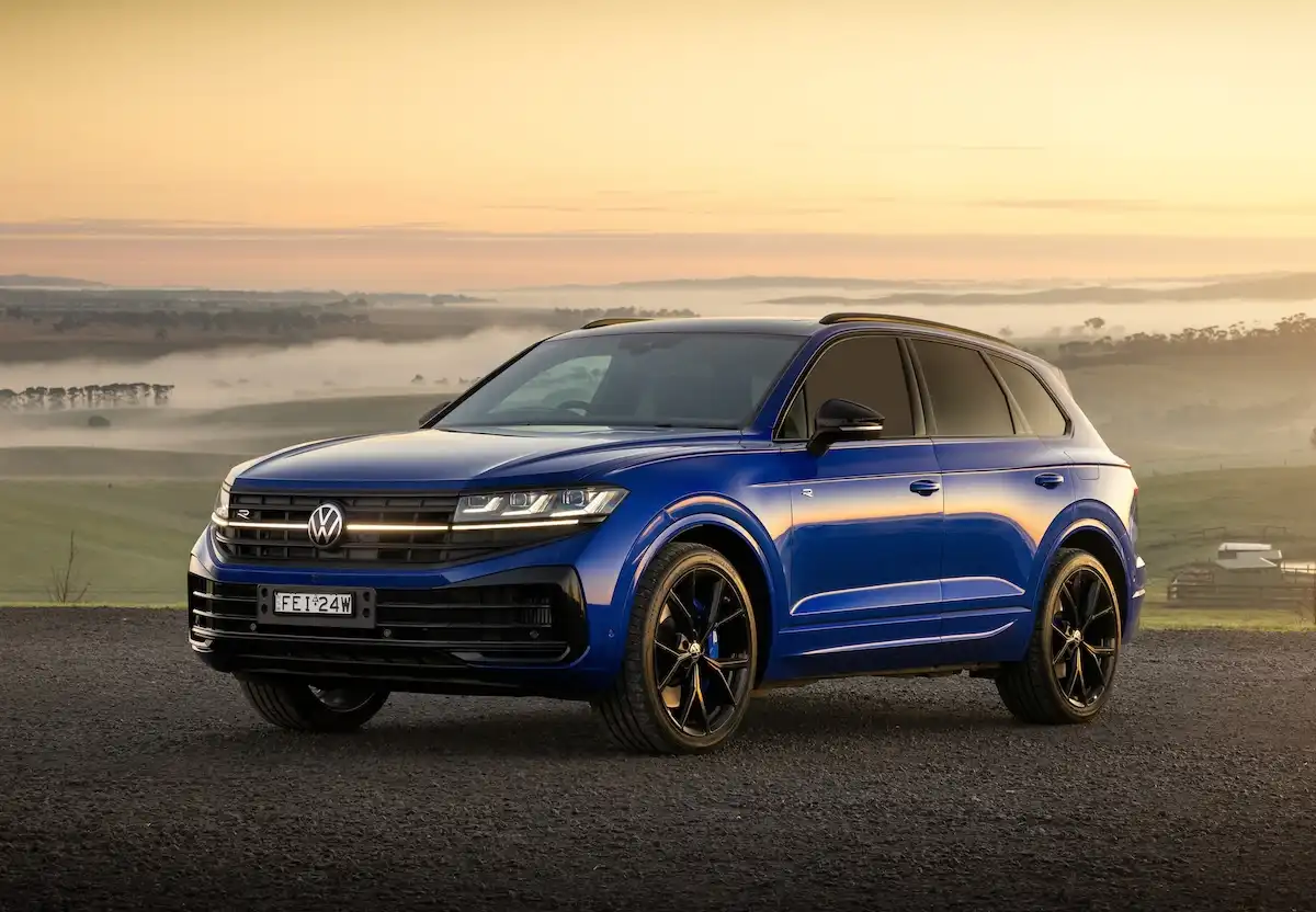 2025 volkswagen touareg r hybrid
