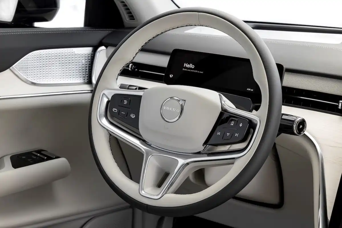 2025 volvo ex90 steering wheel
