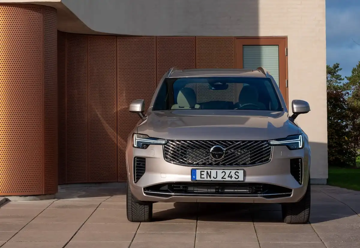 2025 volvo xc90 t8 phev
