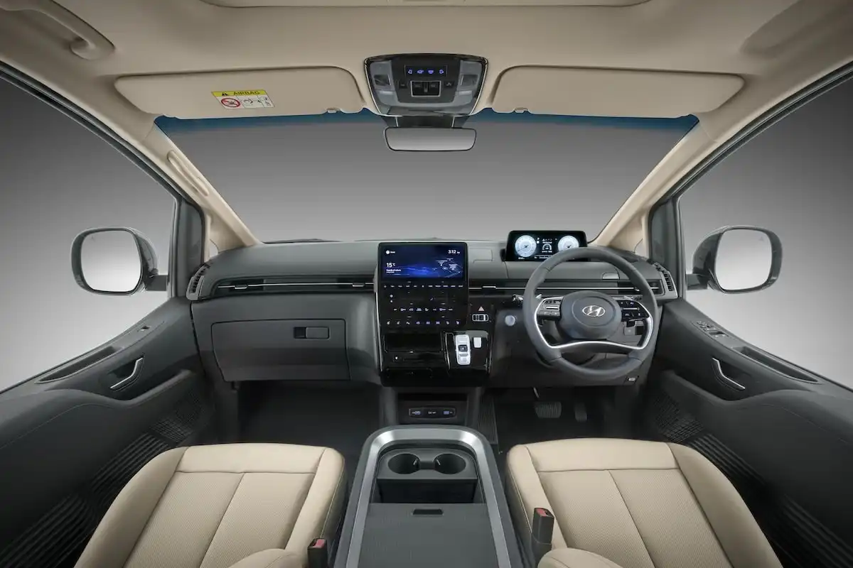 2026 hyundai staria interior