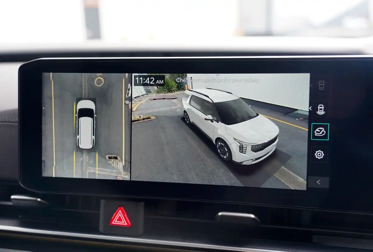 2026 kia carnival gt-line diesel parking assist