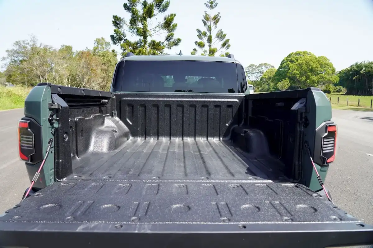 2026 kia tasman x-pro tray