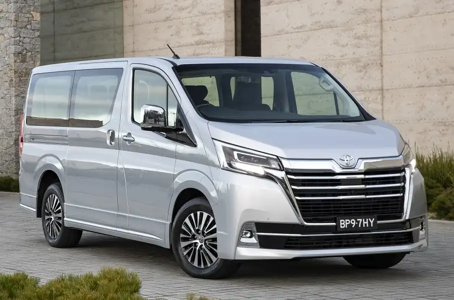 2023 toyota granvia