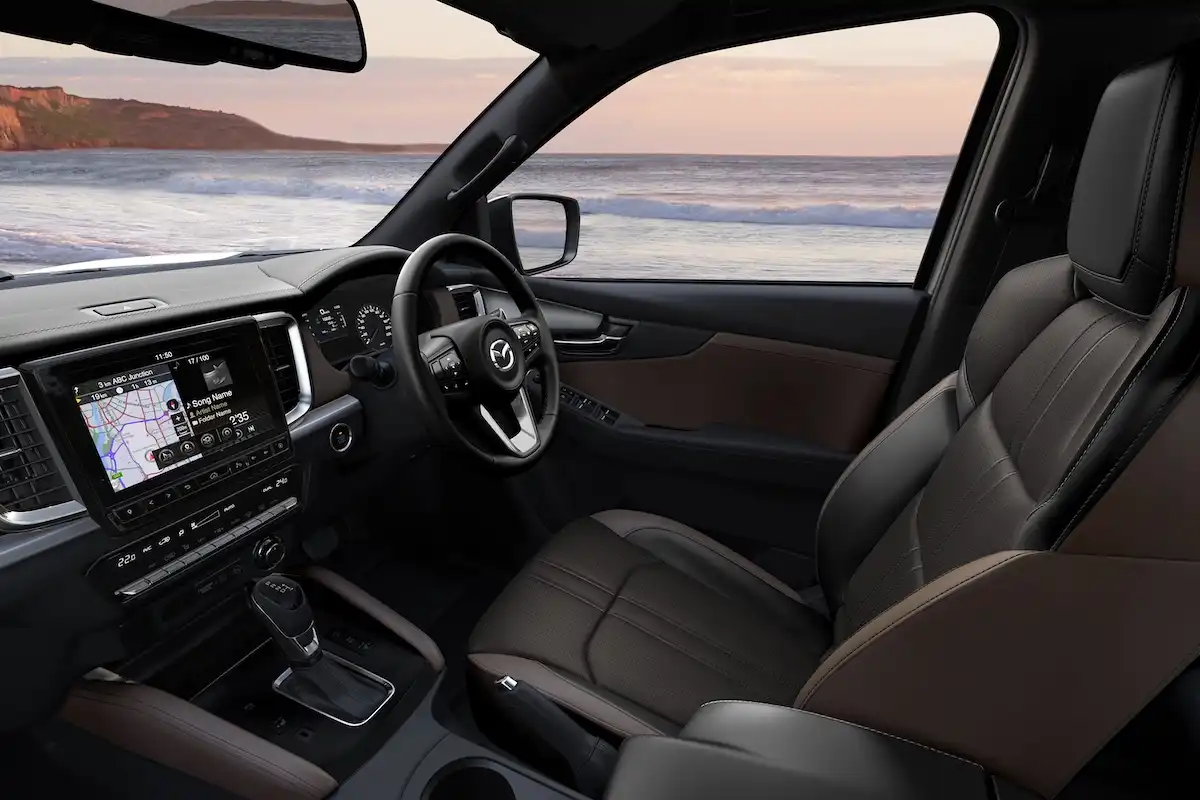 my24 mazda bt-50 sp 4x4 interior
