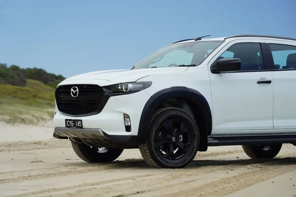 my24 mazda bt-50 sp 4x4 safety
