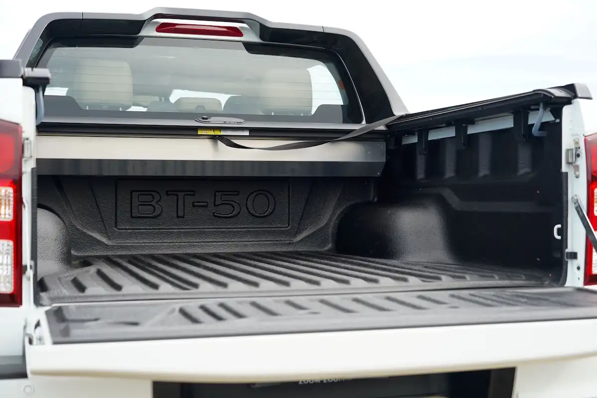 my24 mazda bt-50 sp 4x4 tray