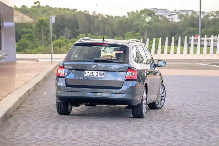 Skoda Fabia Back